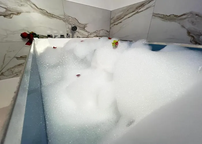 Swing & Whirlpool * Vienna