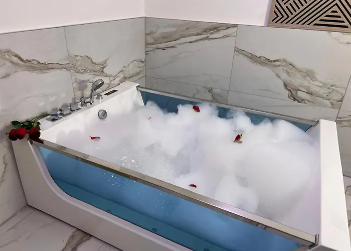 Swing & Whirlpool